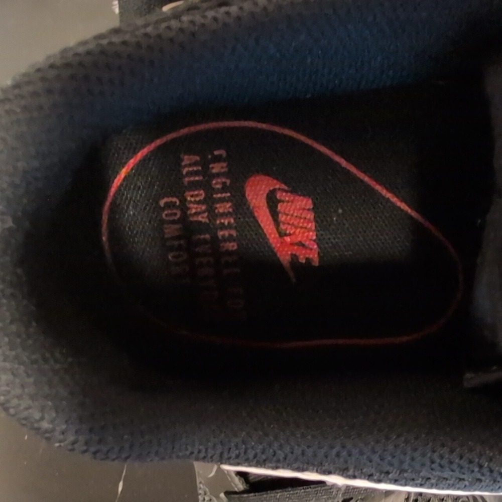Nike Men's Air Max Excee Bred Sneakers Size 12 MSRP $110 - Picture 11 of 11
